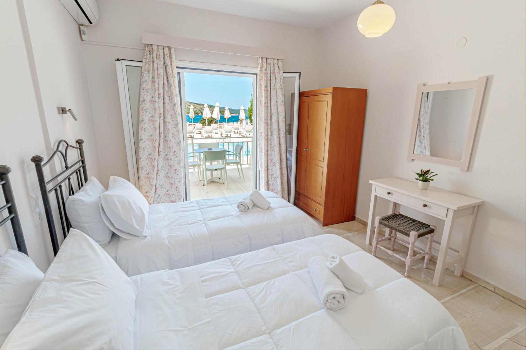 Serenity House Kassiopi Rum bild