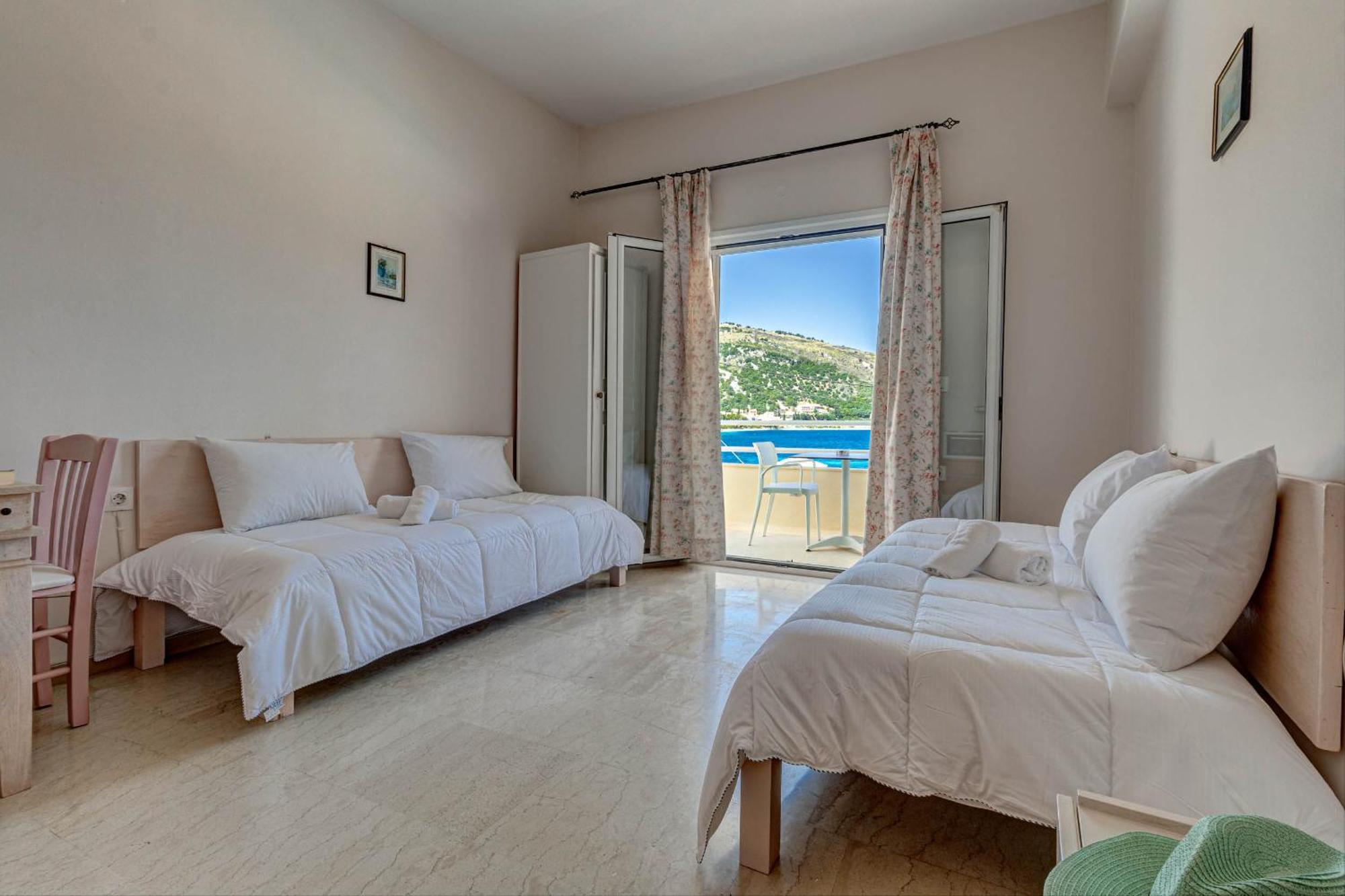 Serenity House Kassiopi Rum bild