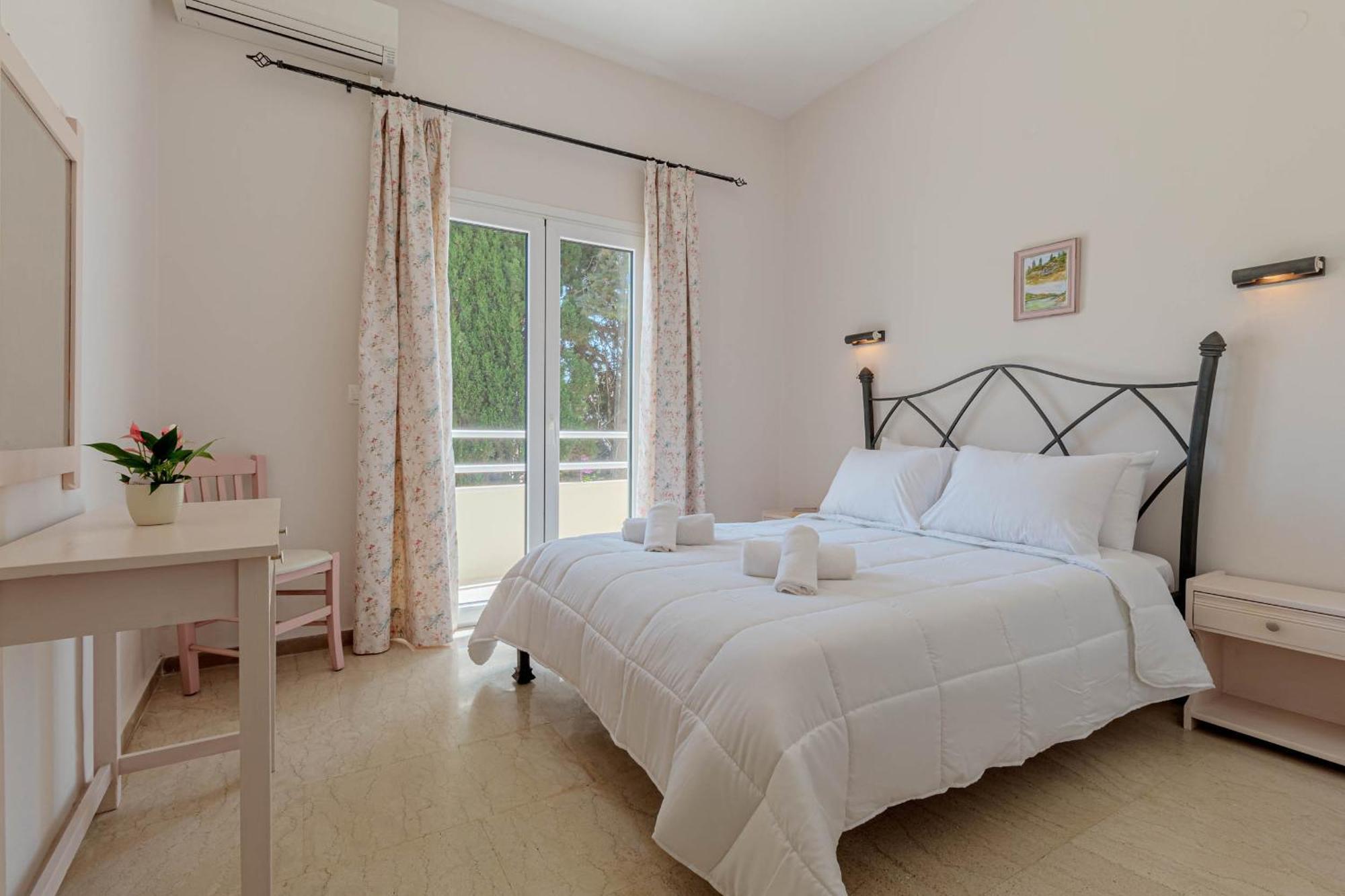 Serenity House Kassiopi Rum bild